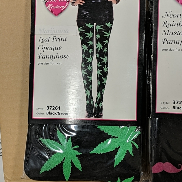 Music Legs graphic pantyhose bundle - Picture 4 of 6